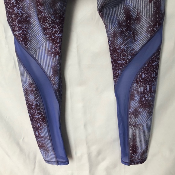 CALIA Essentials Printed Zipper Pocket Aged Culture High Waisted Legging - Picture 6 of 14